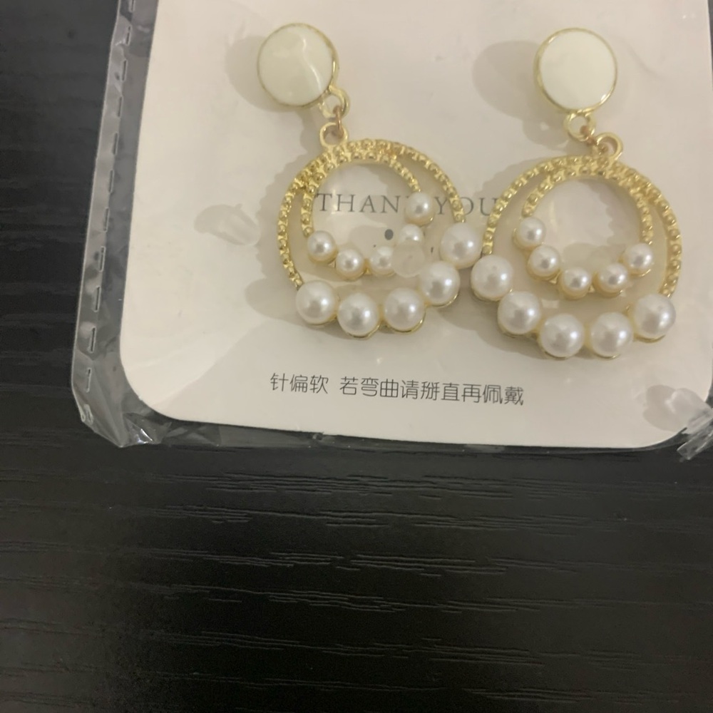 Elegant Gold and White Pearl Drop Earrings